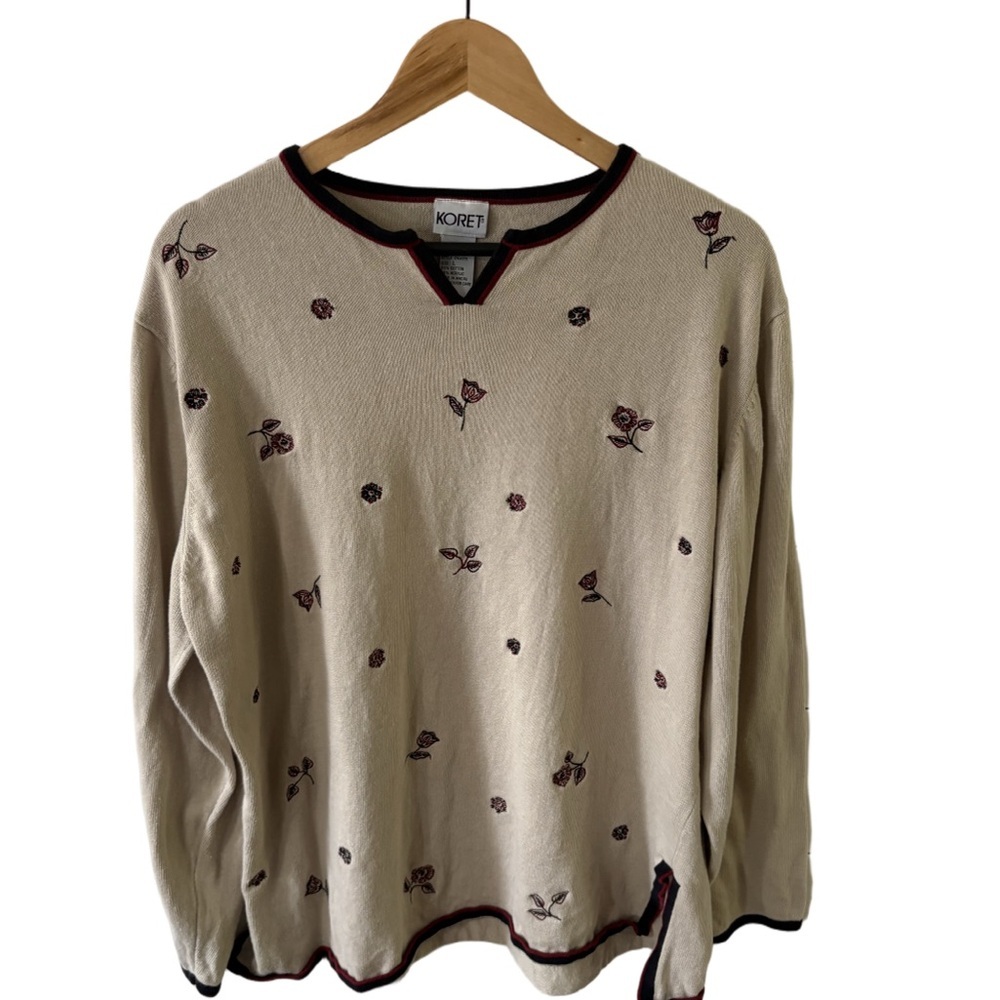 Koret Beige Floral V-Neck Sweater